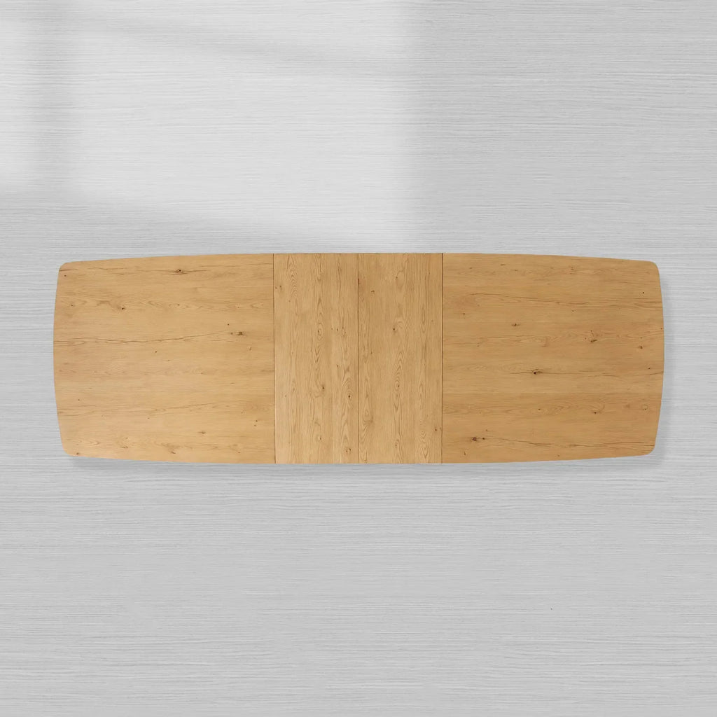 Redding Extending Dining Table in Oak Wood with Two Self-Storing Leaves