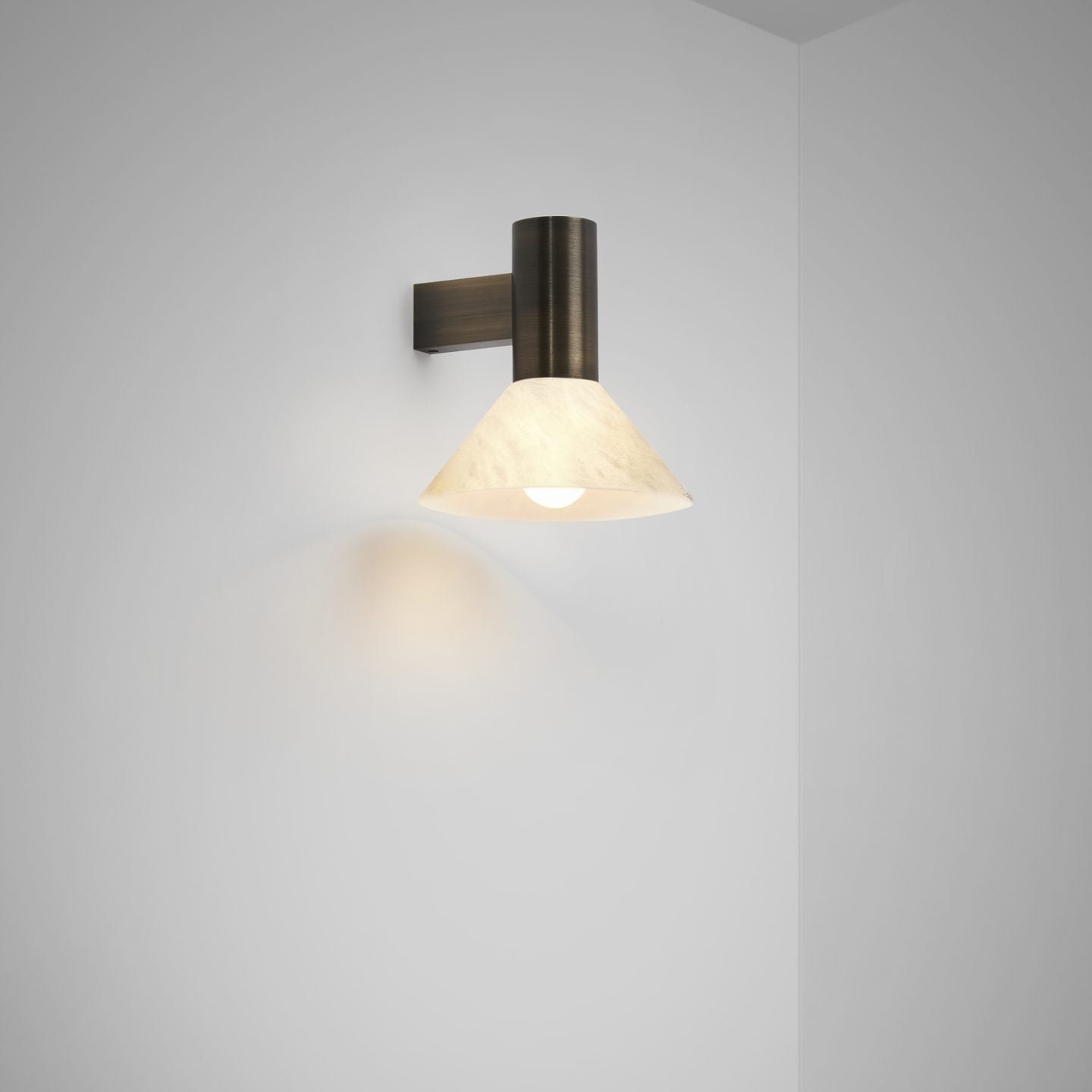 Torres Alabaster Wall lamp