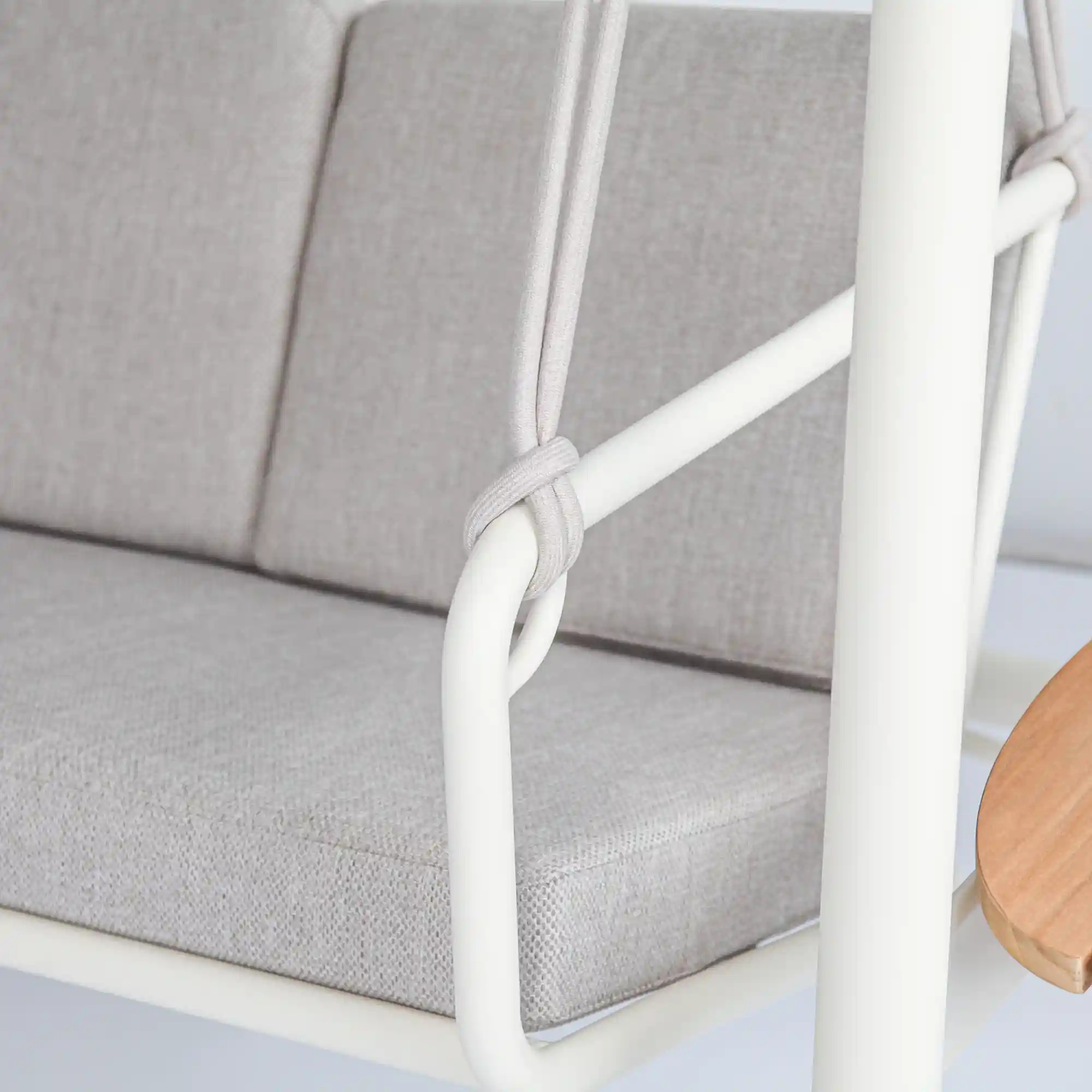 Resort Inspired Aluminum Outdoor Swing with Water Repellent Cushions