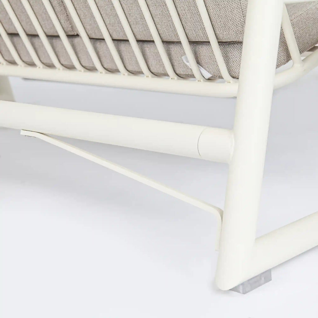 Resort Inspired Aluminum Outdoor Swing with Water Repellent Cushions