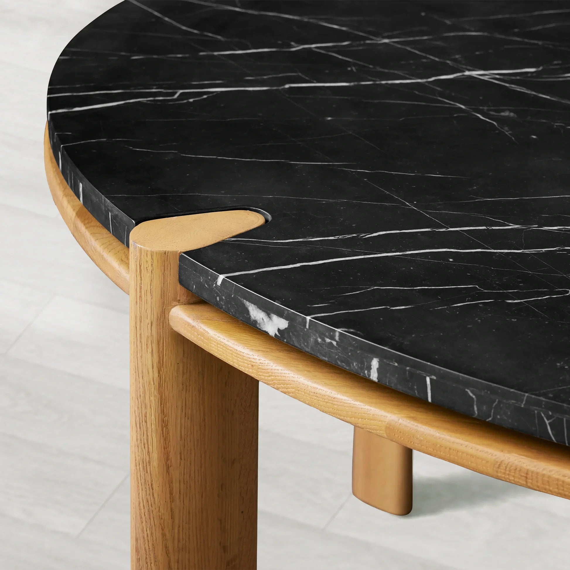 Pyet Round Marble Dining Table with Solid Oak Base
